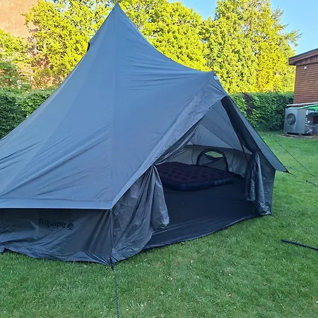 Almost Glamping Telt 旅馆 Frifelt